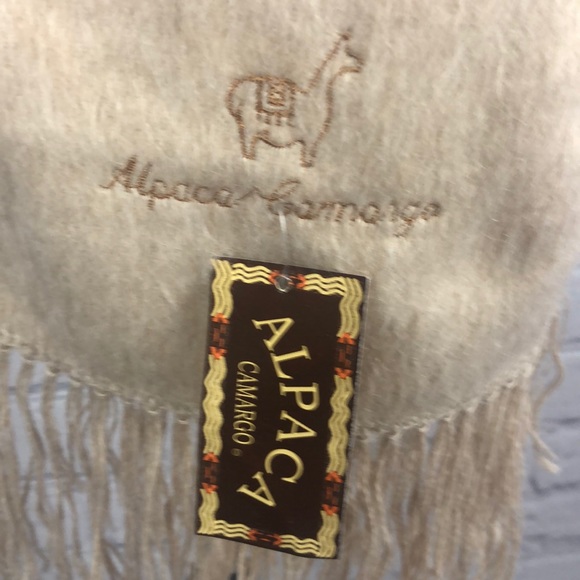 NWT Aloaca Camargo Scarf Sz OS - Picture 4 of 8